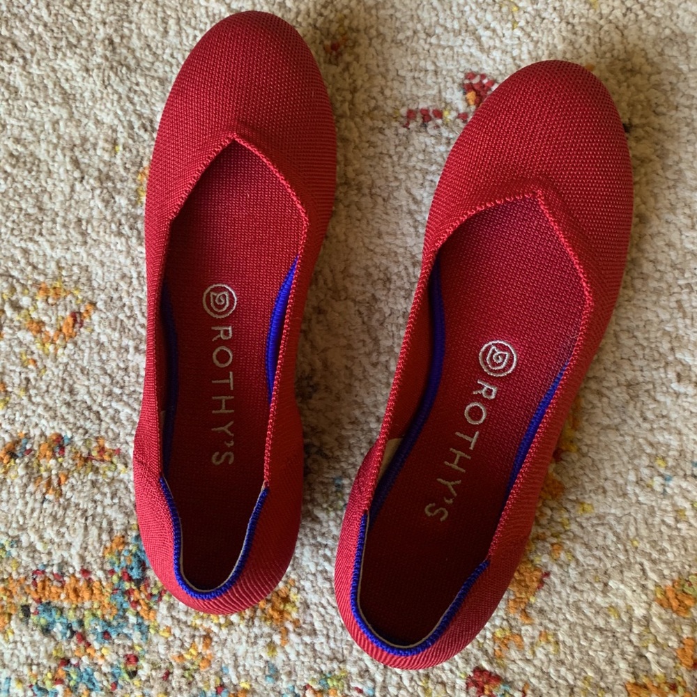 Red Rothy’s flats